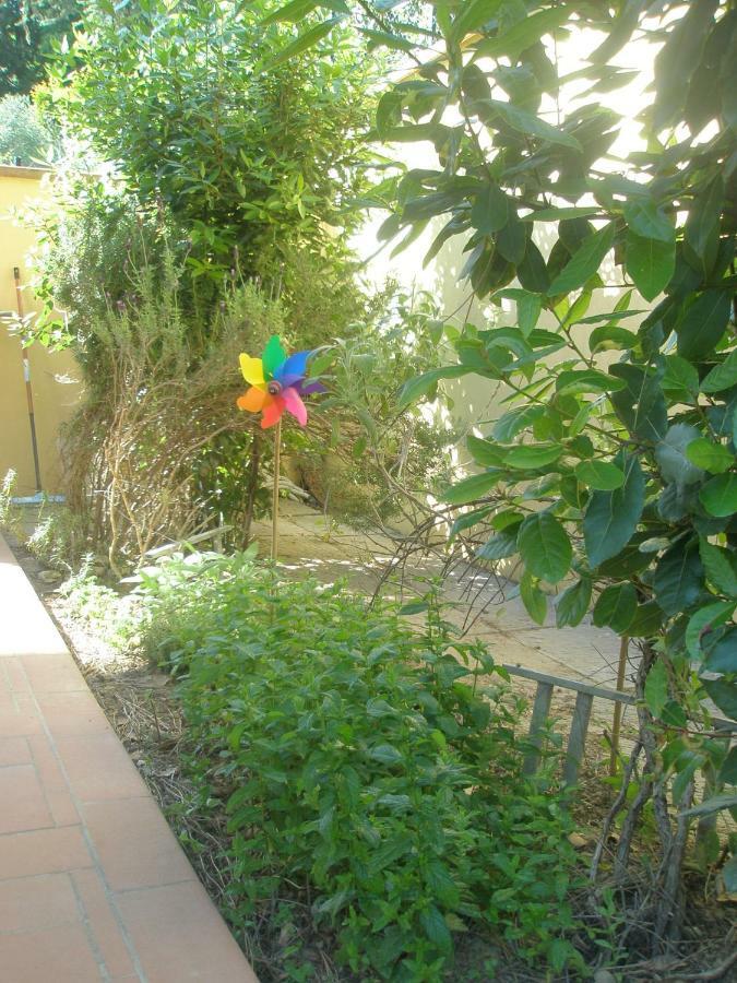 B&B La Rondine Tra Pisa E Lucca San Giuliano Terme Dış mekan fotoğraf
